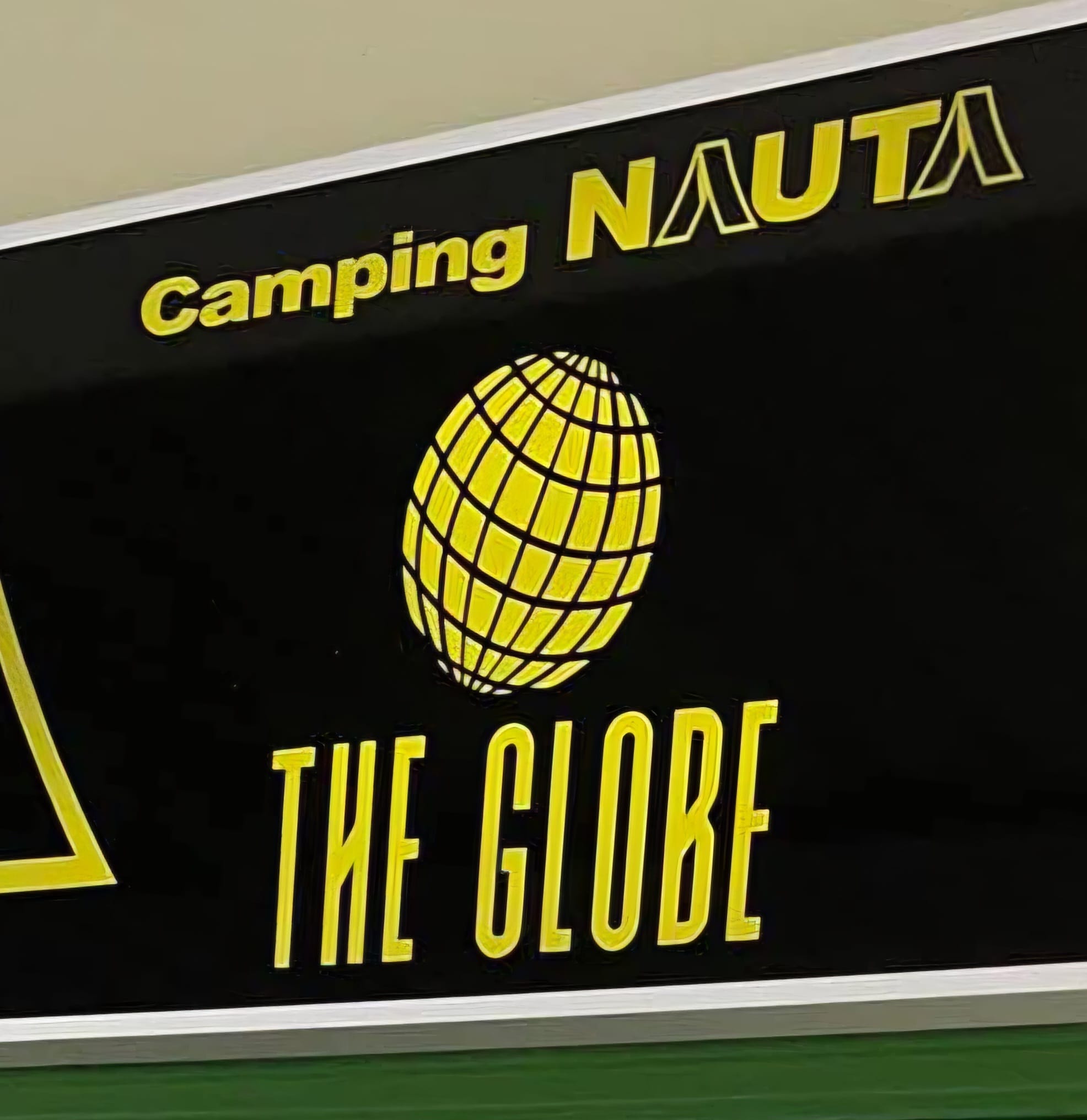 The Globe at Camping Nauta